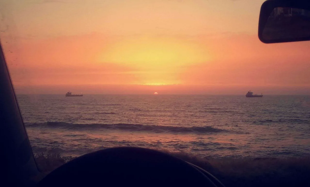 Coucher de soleil sur la plage Monica à Mohammedia